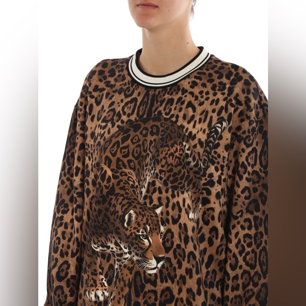 Cheetah/Leopard Print Crewneck Tunic with Ribbed Collar and Cuff